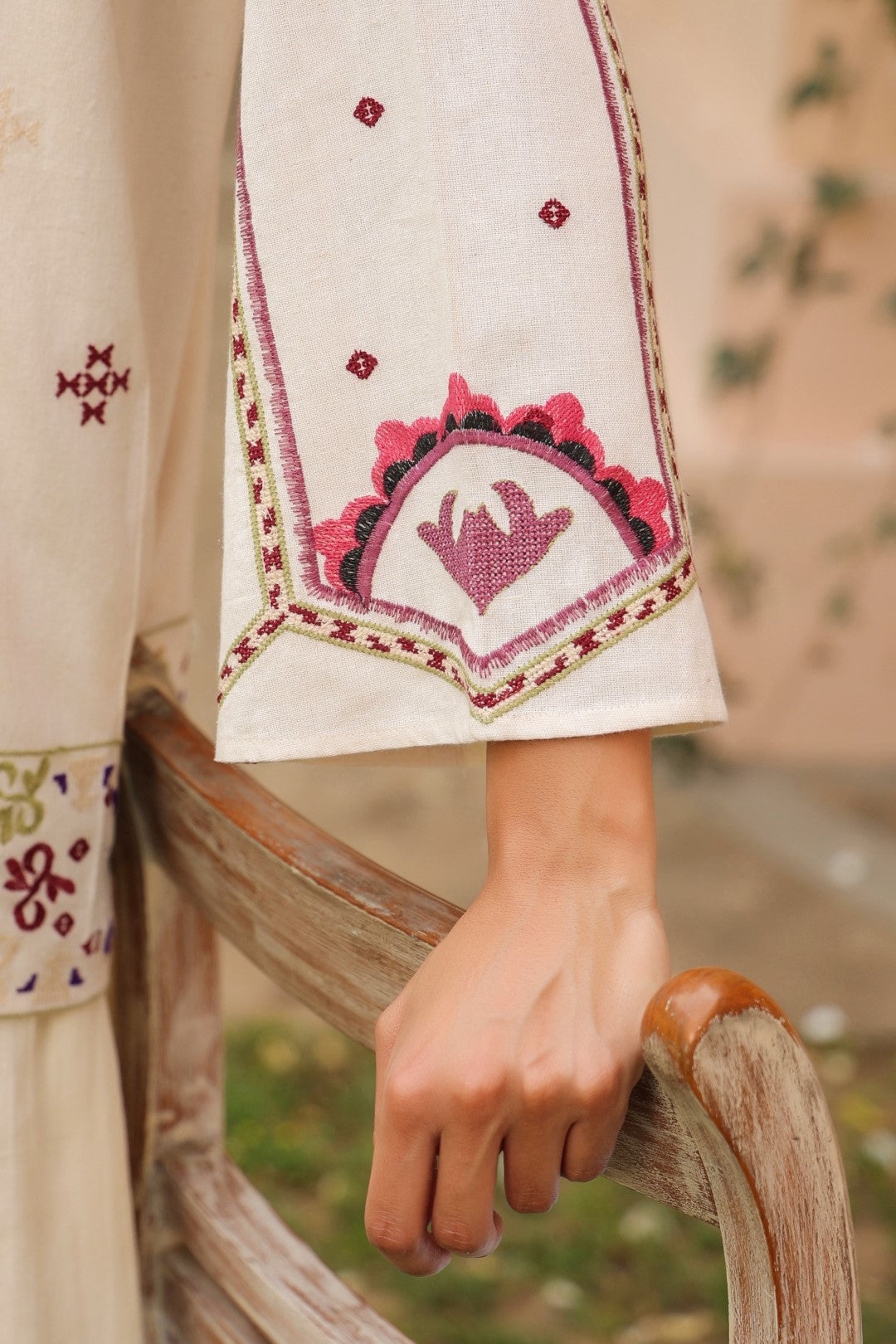 Women White Cotton Embroidered Shrug