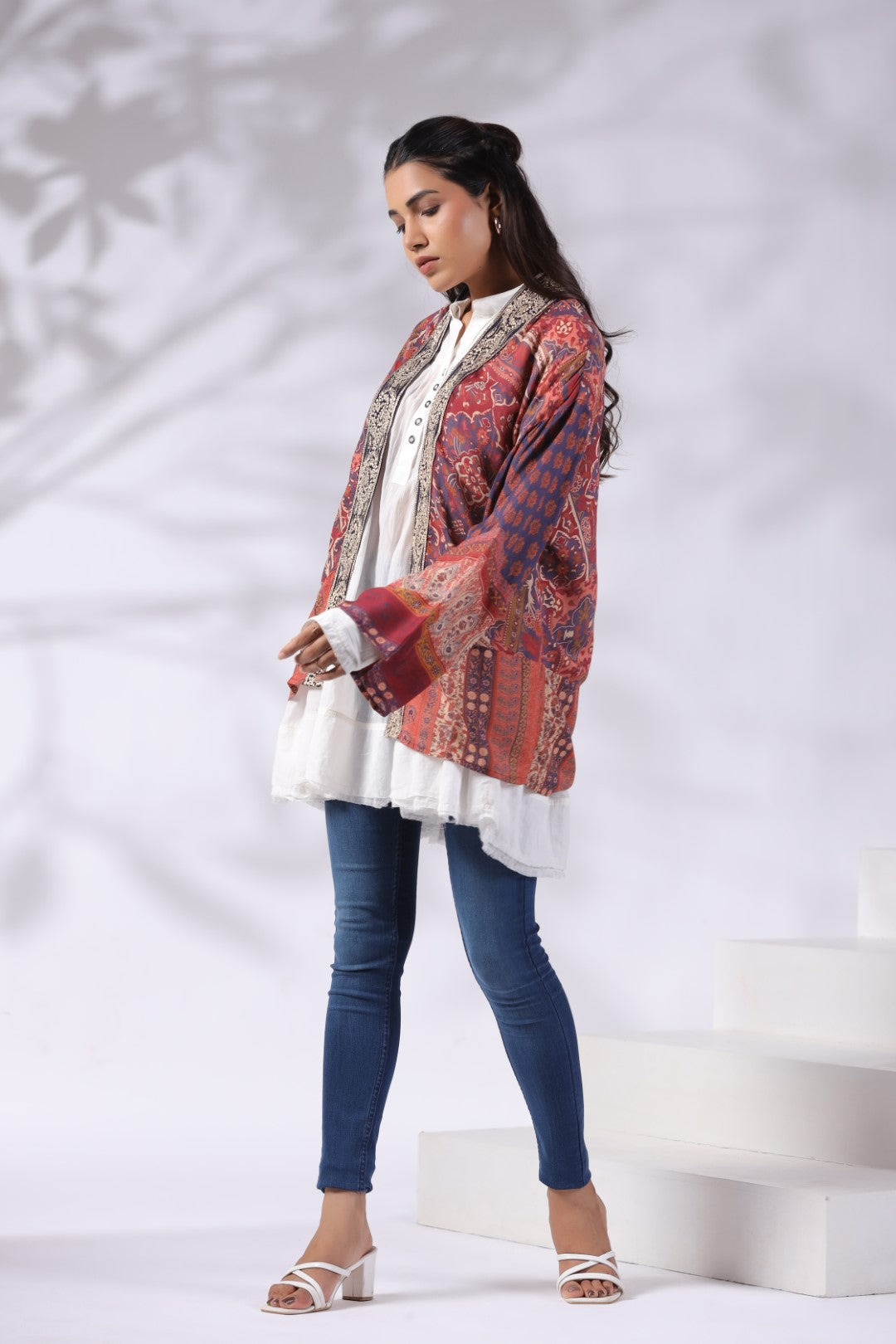 Women Multicolor Printed Embroidered Viscose Shrug